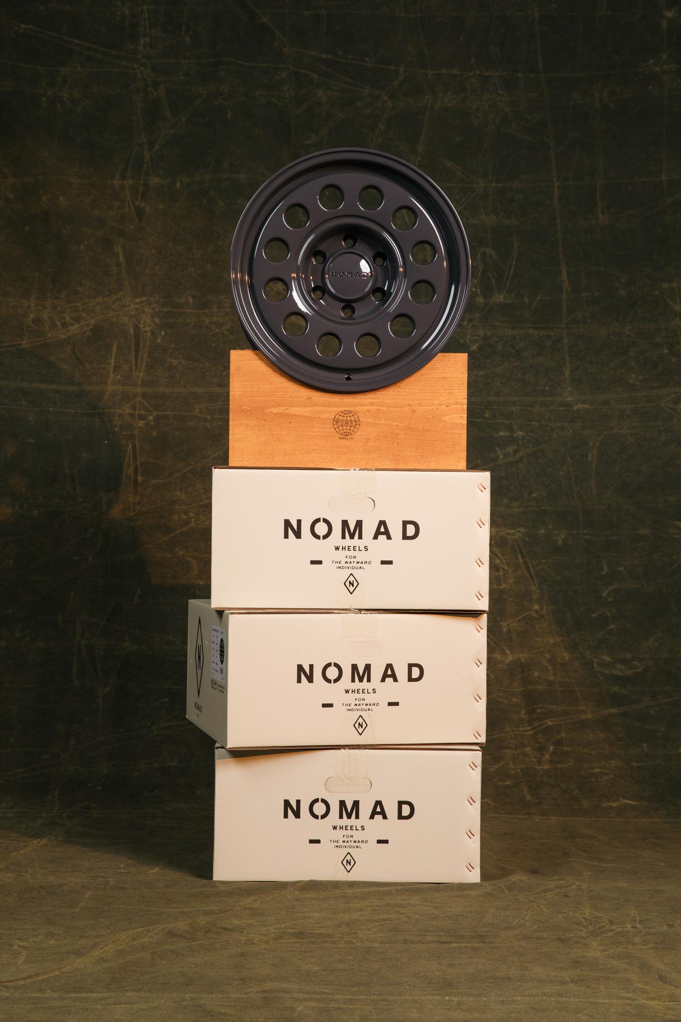 501UG Convoy Utility Gray – Nomad Wheels